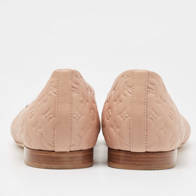 مملوكة مسبقًا Louis Vuitton Beige Monogram Embossed Leather Nina Ballet Flats Size 40