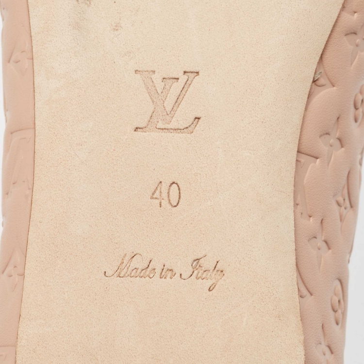 مملوكة مسبقًا Louis Vuitton Beige Monogram Embossed Leather Nina Ballet Flats Size 40