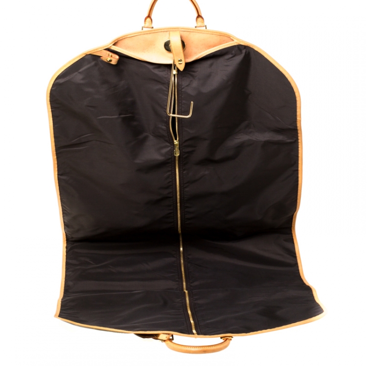 مملوكة مسبقًا Louis Vuitton Monogram Canvas and Leather Garment Cover