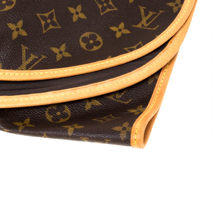 مملوكة مسبقًا Louis Vuitton Monogram Canvas and Leather Garment Cover