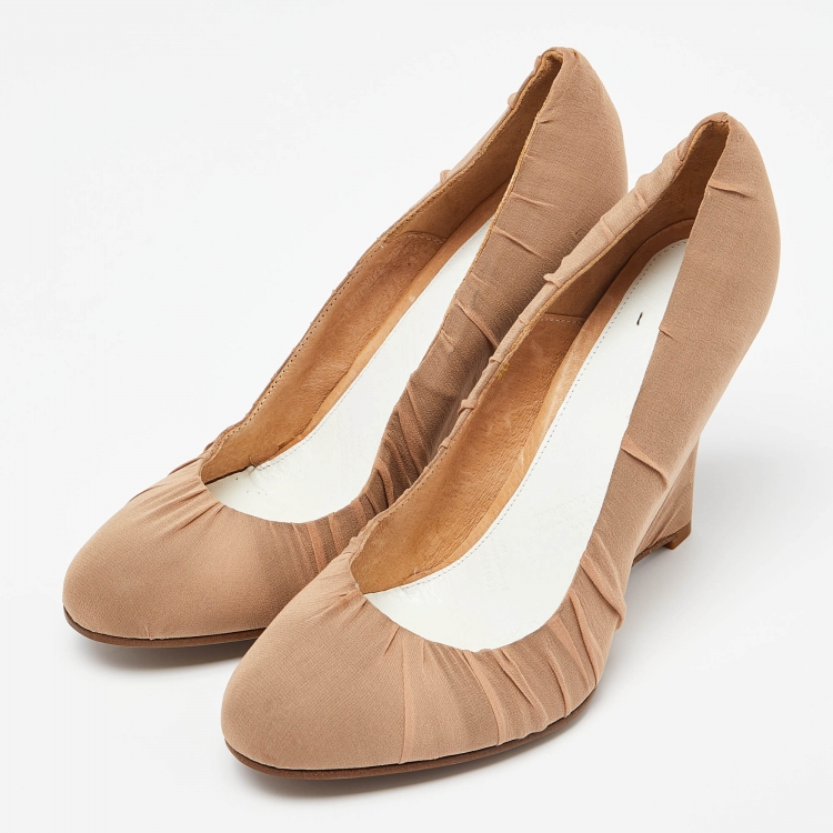 Pre Owned Maison Martin Margiela Beige Fabric Wedge Round Toe Pumps Size 38.5