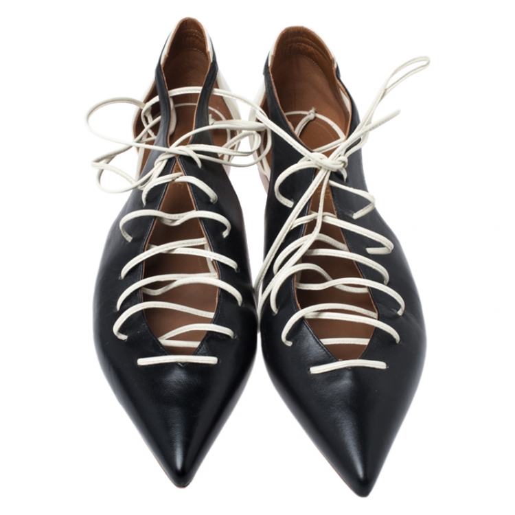 مملوكة مسبقًا Malone Souliers Monochrome Leather Montana Lace Up Pointed Toe Flats Size 39