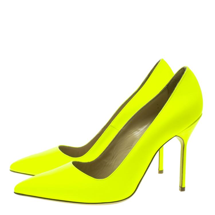 Pre Owned Manolo Blahnik Neon Yellow Leather BB Pointed Toe Pumps Size 37.5