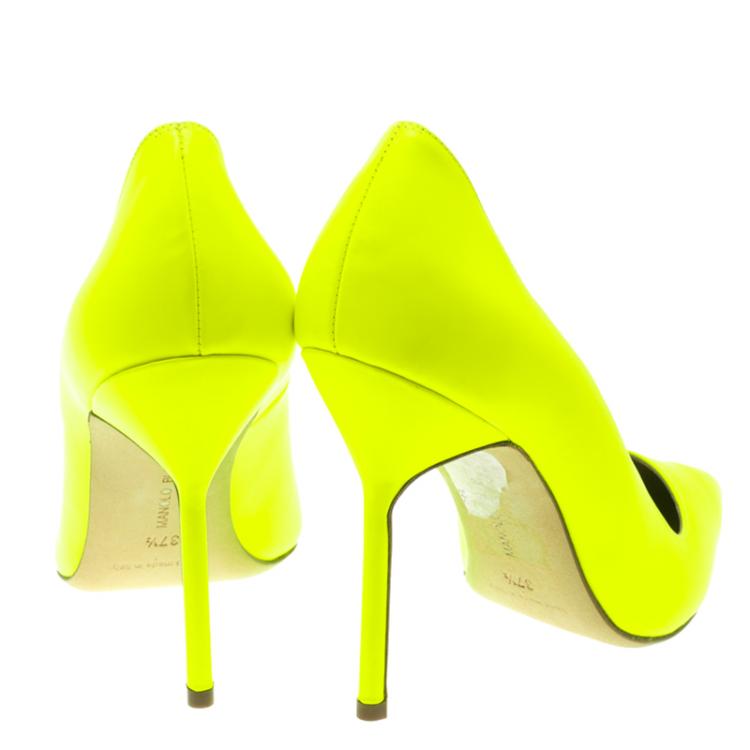 Pre Owned Manolo Blahnik Neon Yellow Leather BB Pointed Toe Pumps Size 37.5