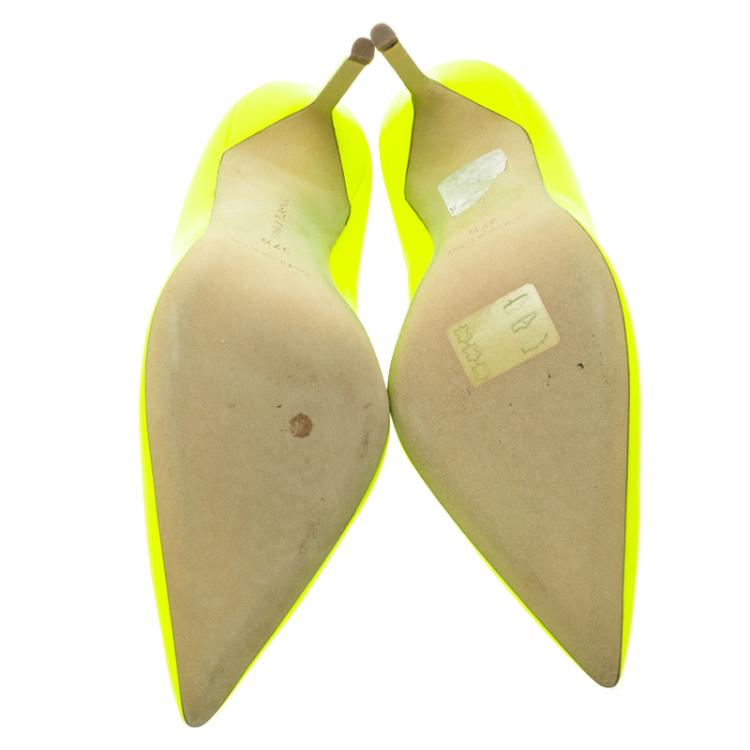 Pre Owned Manolo Blahnik Neon Yellow Leather BB Pointed Toe Pumps Size 37.5