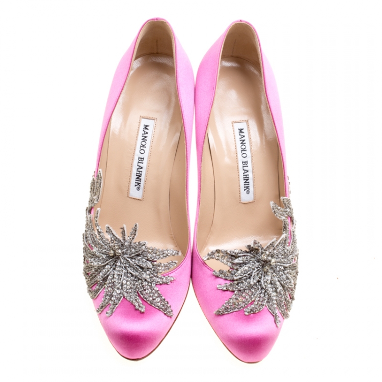Pre Owned Manolo Blahnik Pink Satin Embellished Swan Pumps Size 38.5