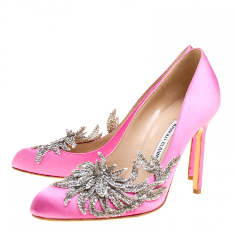 Pre Owned Manolo Blahnik Pink Satin Embellished Swan Pumps Size 38.5
