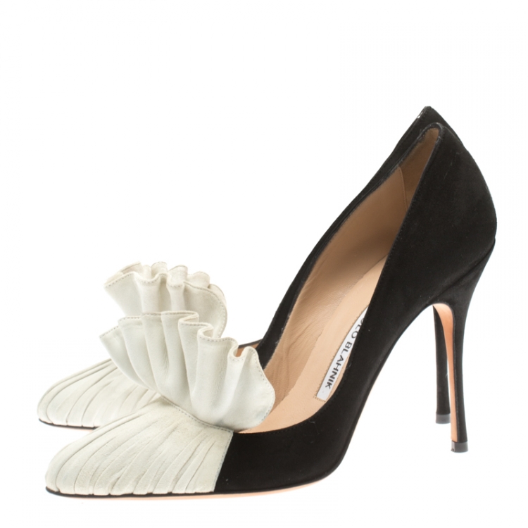 مملوكة مسبقًا Manolo Blahnik Black and Beige Suede Arleti Frill Detail Pumps Size 38