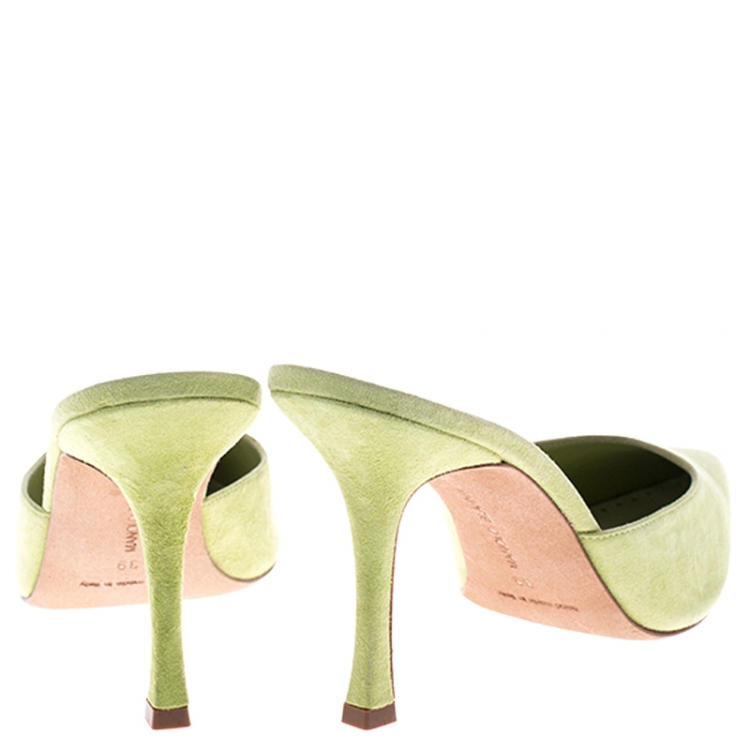 Pre Owned Manolo Blahnik Green Suede Carolyne Pointed Toe Mules Size 39