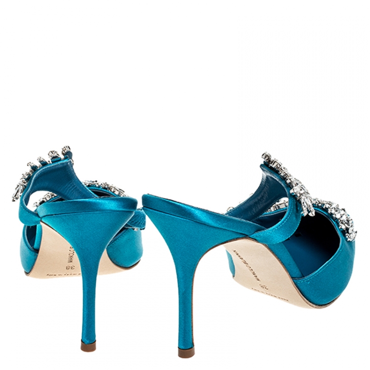 مملوكة مسبقًا Manolo Blahnik Blue Crystal Embellished Satin Lurum Mule Sandals Size 38