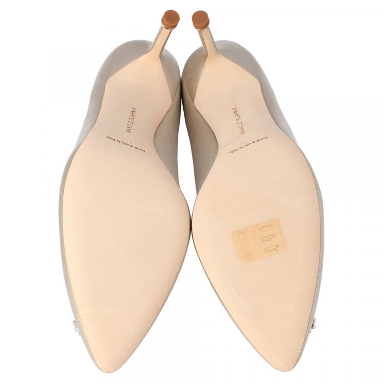 Pre Owned Manolo Blahnik Beige Satin Hangisi Embellished Pumps Size 36