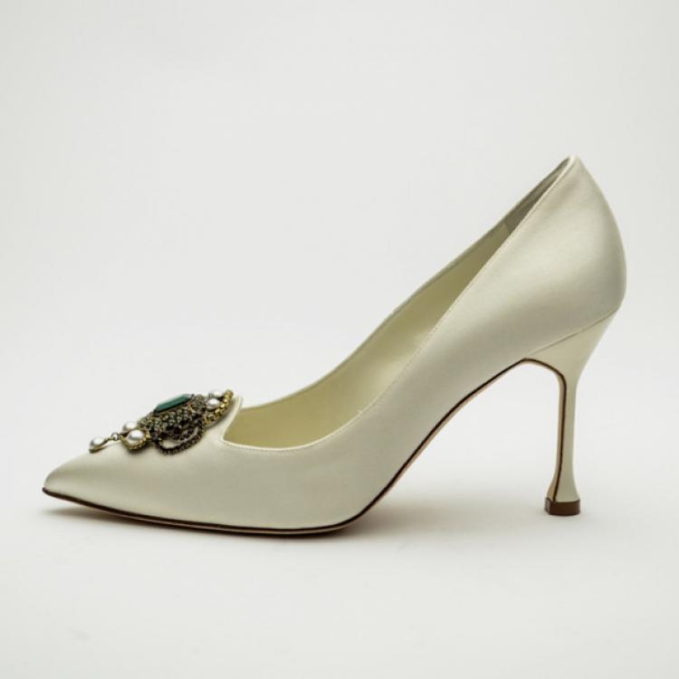 Pre Owned Manolo Blahnik Ivory Limited Edition 'Eufrasia' Pumps Size 39