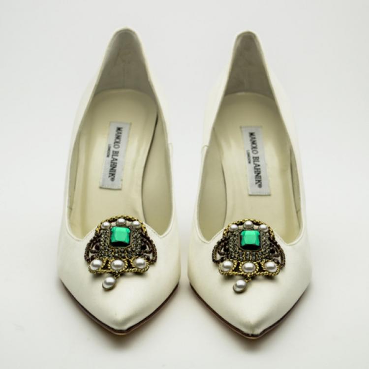 Pre Owned Manolo Blahnik Ivory Limited Edition 'Eufrasia' Pumps Size 39