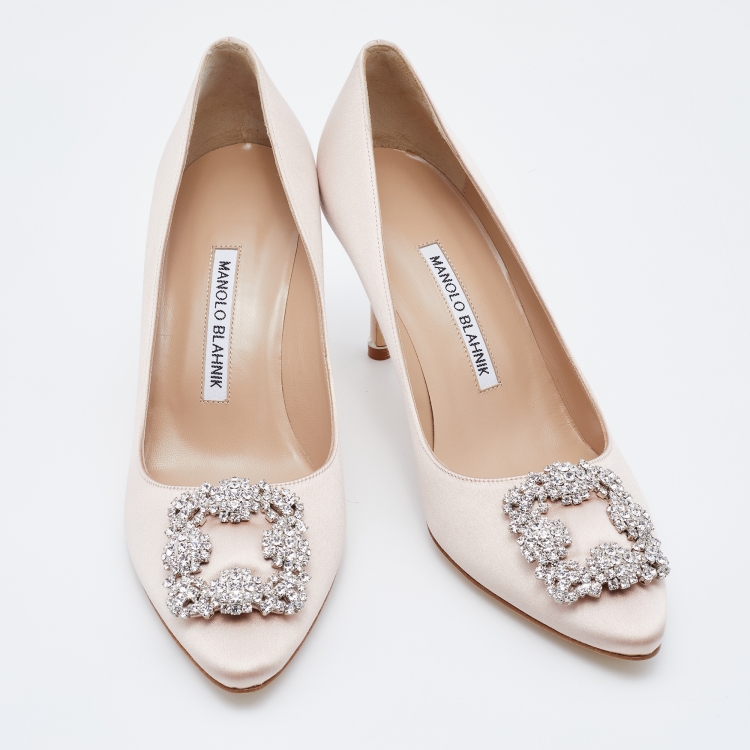 Pre Owned Manolo Blahnik Nude Satin Hangisi Pumps Size 38.5