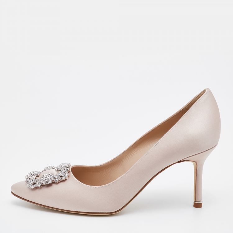 Pre Owned Manolo Blahnik Nude Satin Hangisi Pumps Size 38.5