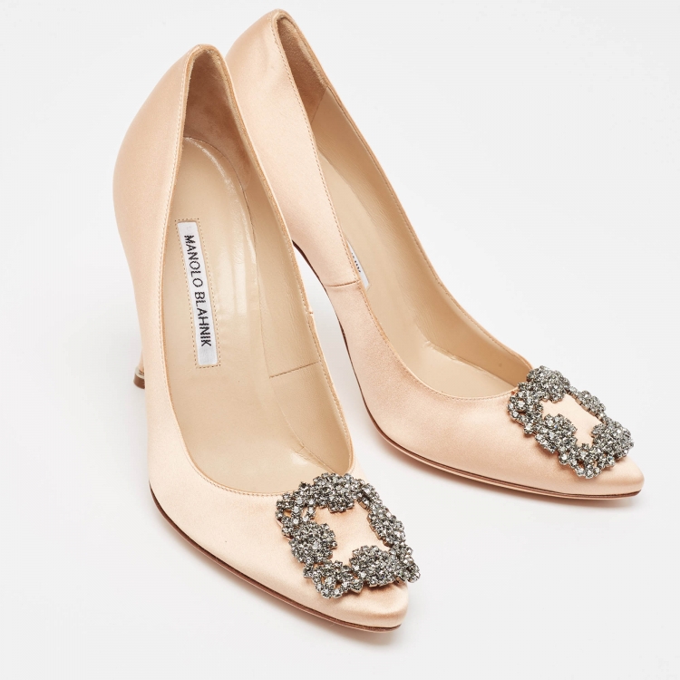 Pre Owned Manolo Blahnik Beige Satin Hangisi Pumps Size 38