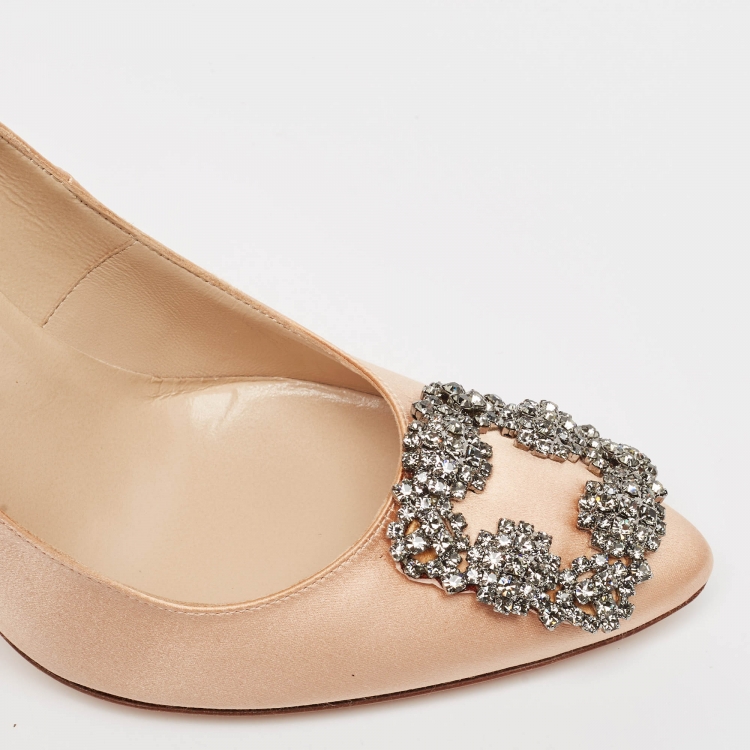 Pre Owned Manolo Blahnik Beige Satin Hangisi Pumps Size 38