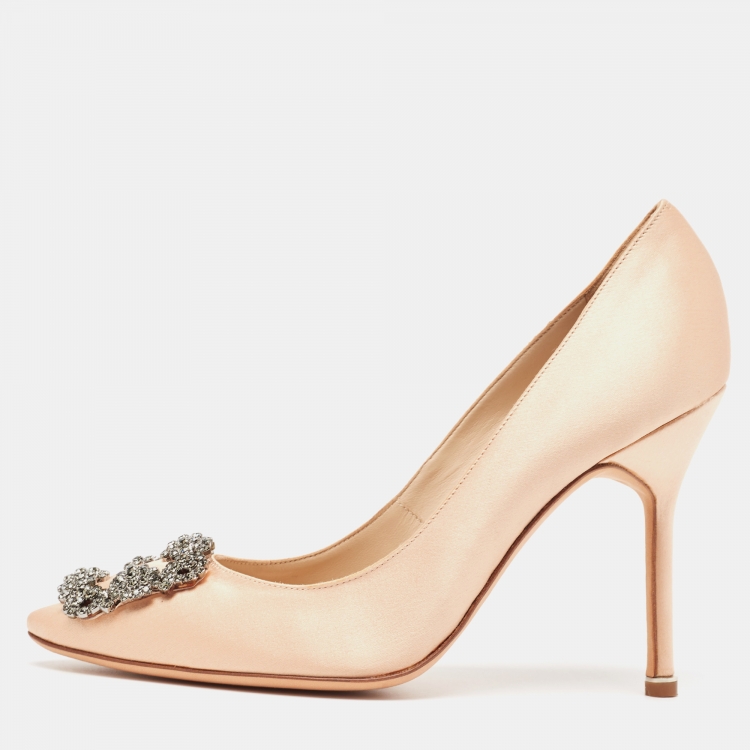 Pre Owned Manolo Blahnik Beige Satin Hangisi Pumps Size 38