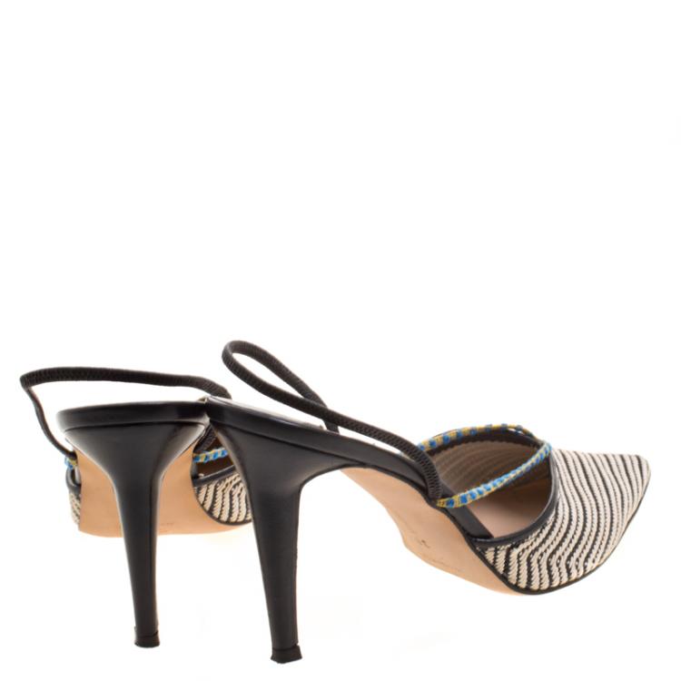 Pre Owned Manolo Blahnik Monochrome Canvas Venza Slingback Sandals Size 39