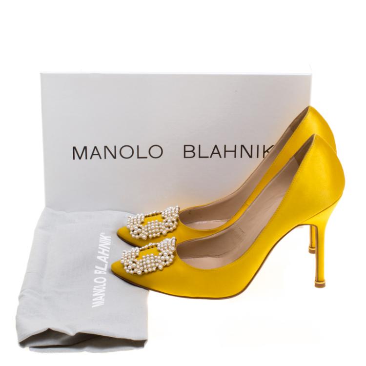 Pre Owned Manolo Blahnik Canary Yellow Satin Hangisi Embellished Pumps Size 38