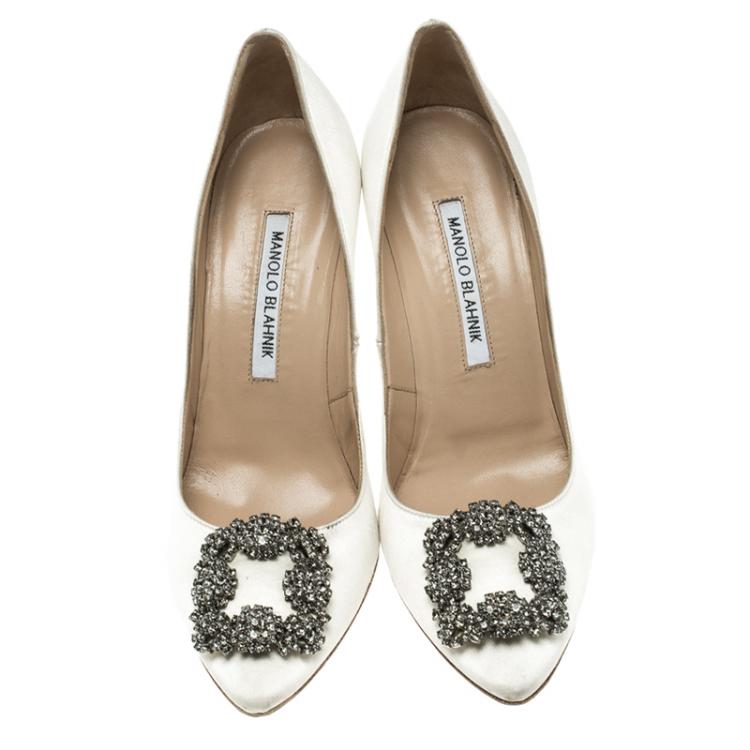 Pre Owned Manolo Blahnik White Satin Hangisi Embellished Pumps Size 37.5