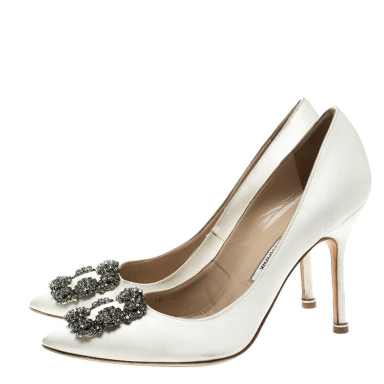 Pre Owned Manolo Blahnik White Satin Hangisi Embellished Pumps Size 37.5