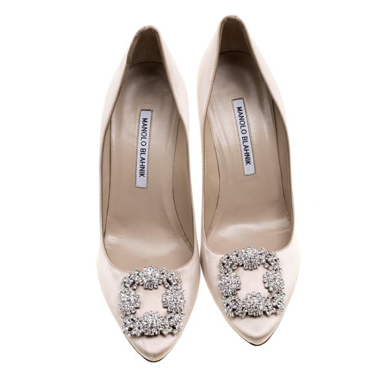 Pre Owned Manolo Blahnik Beige Satin Hangisi Embellished Pumps Size 38.5