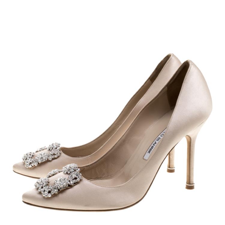 Pre Owned Manolo Blahnik Beige Satin Hangisi Embellished Pumps Size 38.5