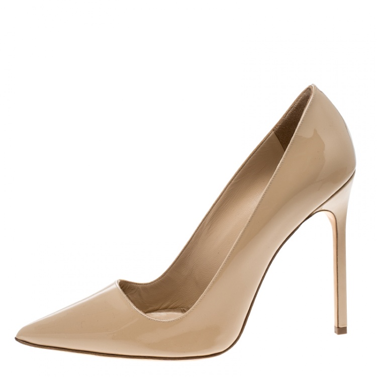 Manolo blahnik cheap beige pumps