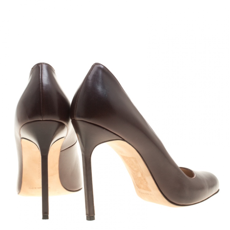 Pre Owned Manolo Blahnik Brown Leather Round Toe Pumps Size 40