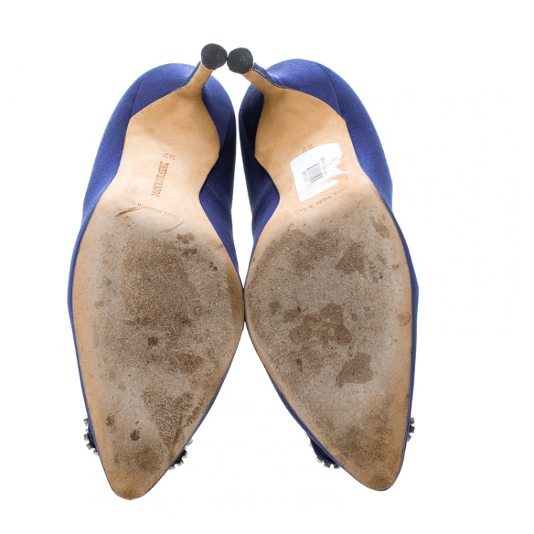 Pre Owned Manolo Blahnik Blue Embellished Satin Hangisi Pumps Size 37