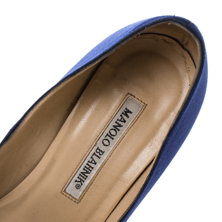 Pre Owned Manolo Blahnik Blue Embellished Satin Hangisi Pumps Size 37
