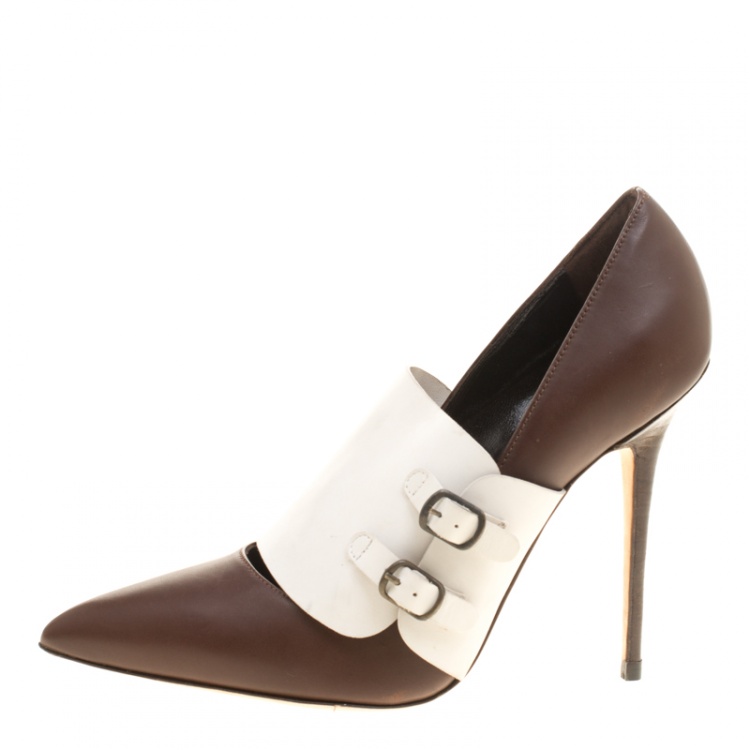 Pre Owned Manolo Blahnik Brown/White Leather Encajada Buckle Accented Pointed Toe Pumps Size 35