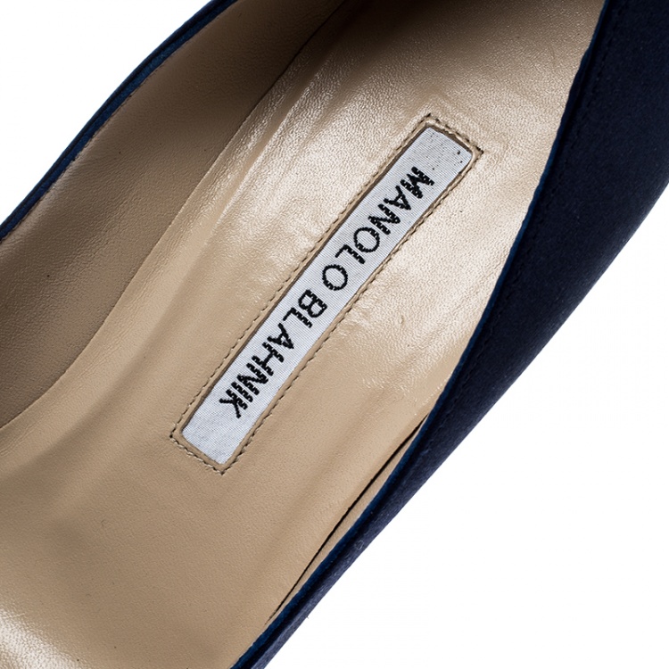 Pre Owned Manolo Blahnik Navy Blue Satin Hangisi Crystal Embellished Pumps Size 38.5