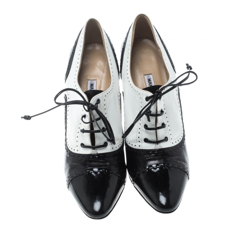 Pre Owned Manolo Blahnik Black/White Leather Lace Up Oxford Booties Size 40