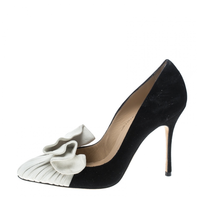Pre Owned Manolo Blahnik Monochrome Suede Arleti Frill Detail Pumps Size 36.5