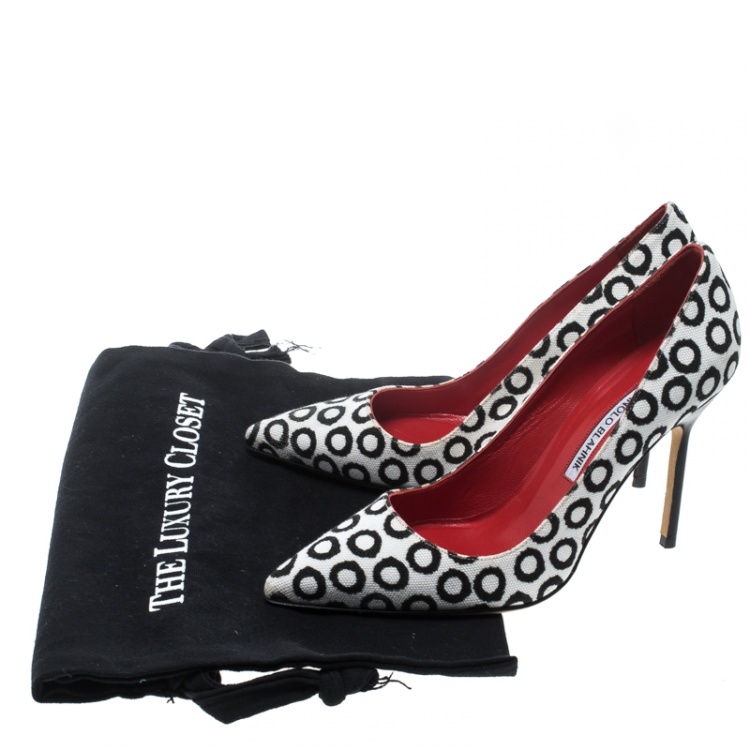 Pre Owned Manolo Blahnik Monochrome Circle Printed Canvas BB Pointed Toe Pumps Size 36.5