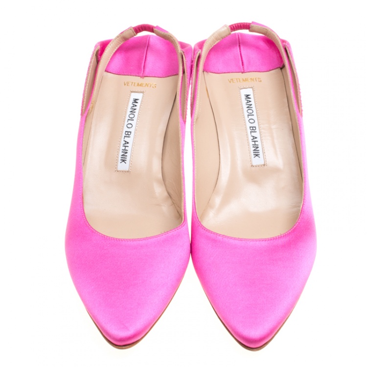 Pre Owned Vetements + Manolo Blahnik Pink Satin Pointed Toe Slingback Sandals Size 39