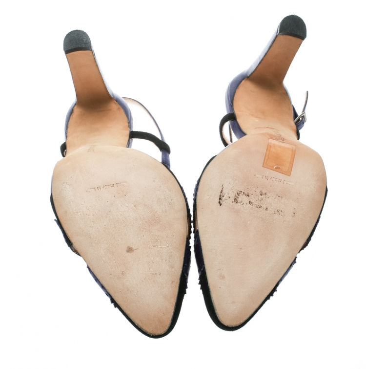 مملوكة مسبقًا Manolo Blahnik Blue Leather and Black Suede Cap Toe Barrie Spectator Slingback Sandals Size 39.5