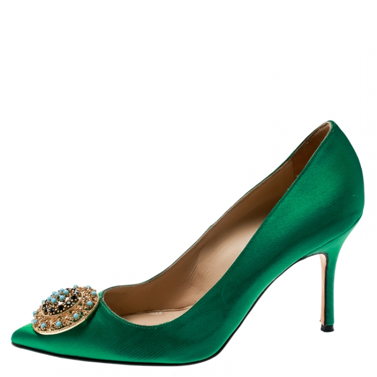 Pre Owned Manolo Blahnik Green Satin Giuba Brooch Embellished Pumps Size 36
