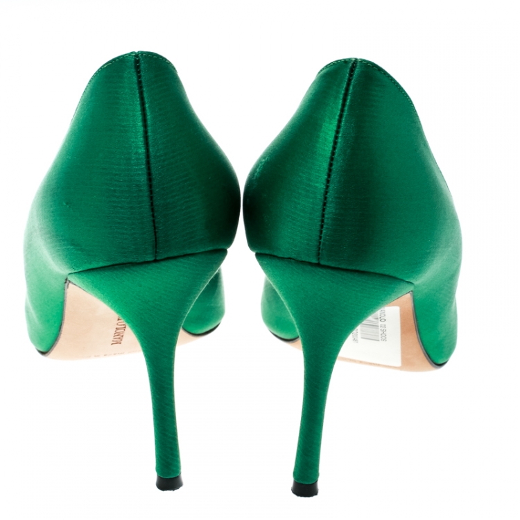 Pre Owned Manolo Blahnik Green Satin Giuba Brooch Embellished Pumps Size 36