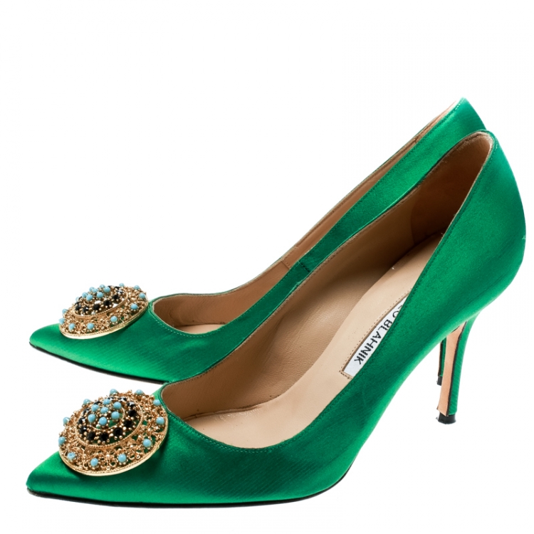 Pre Owned Manolo Blahnik Green Satin Giuba Brooch Embellished Pumps Size 36