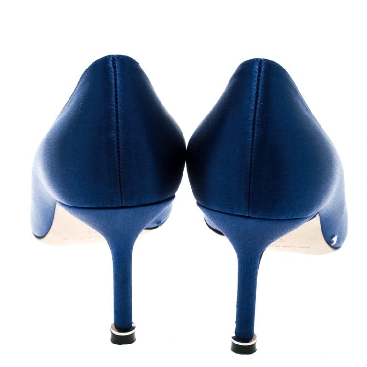 Pre Owned Manolo Blahnik Blue Satin Hangisi Crystal Embellished Pumps Size 36