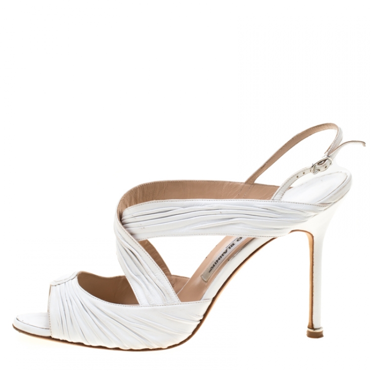 Pre Owned Manolo Blahnik White Leather Ankle Strap Sandals Size 41