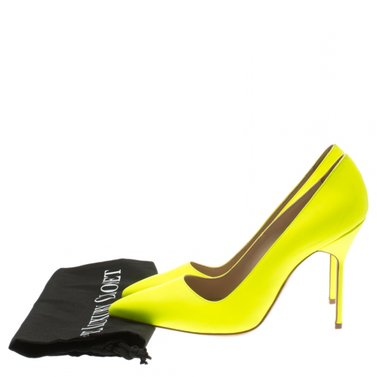 Pre Owned Manolo Blahnik Neon Yellow Leather BB Pointed Toe Pumps Size 36.5