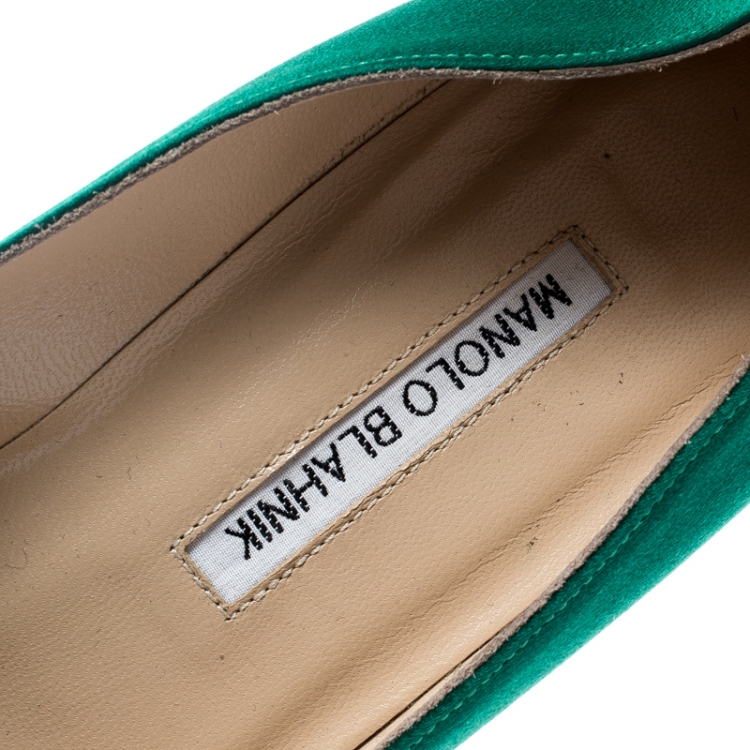 مملوكة مسبقًا Manolo Blahnik Green Satin Hangisi Embellished Pumps Size 38