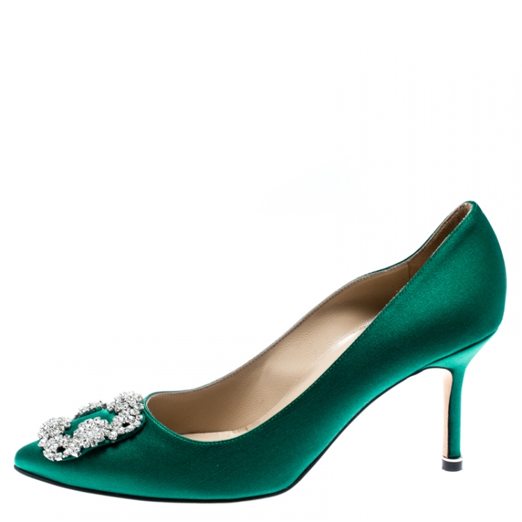 مملوكة مسبقًا Manolo Blahnik Green Satin Hangisi Embellished Pumps Size 38