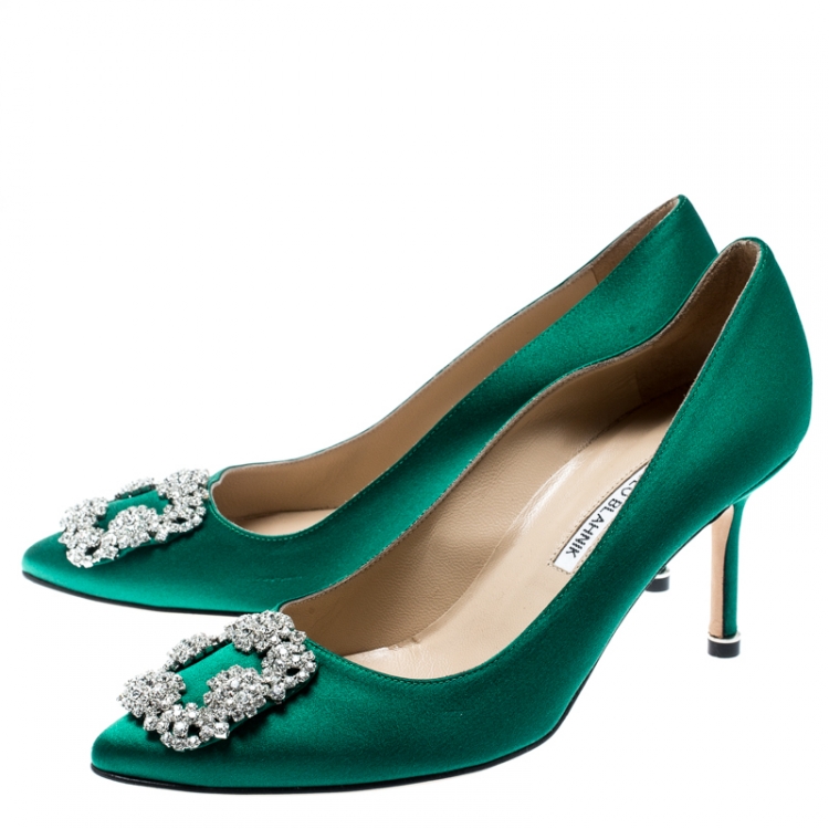 مملوكة مسبقًا Manolo Blahnik Green Satin Hangisi Embellished Pumps Size 38