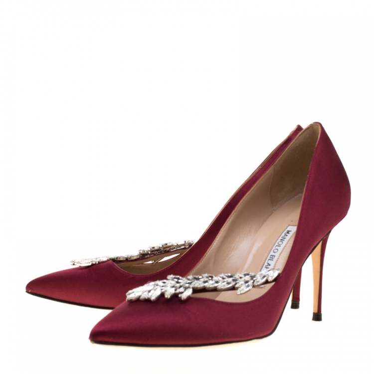Pre Owned Manolo Blahnik Maroon Satin Embellished Nadira Pumps Size 38.5