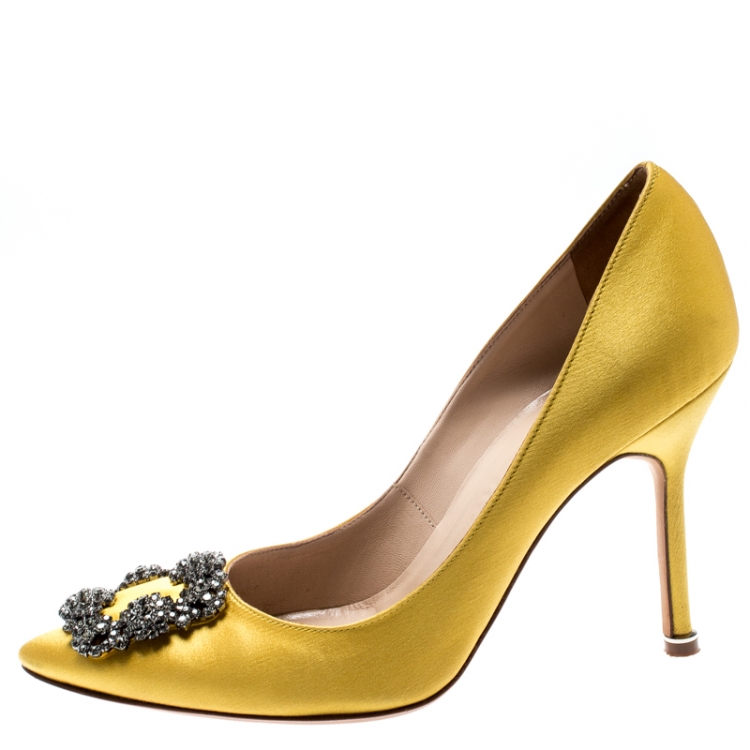 Pre Owned Manolo Blahnik Yellow Satin Hangisi Crystal Embellished Pumps Size 37.5